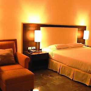 Deluxe Zimmer mit Kingsize-Bett